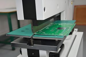 PCB Multilayer Circuit Board: pcb panel v-cut vs stamp hole